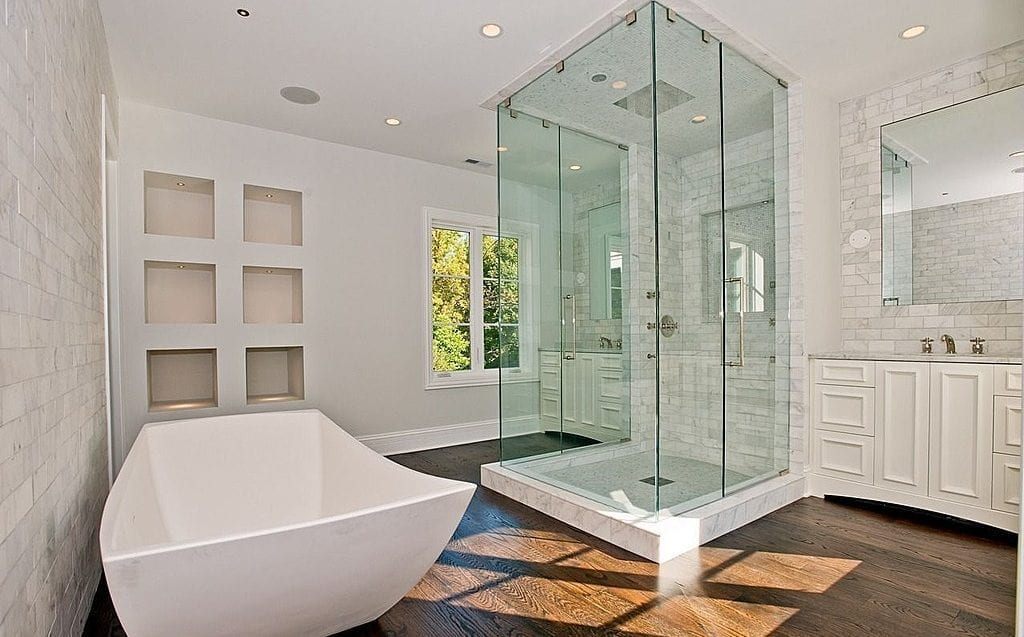 Luxurious shower room